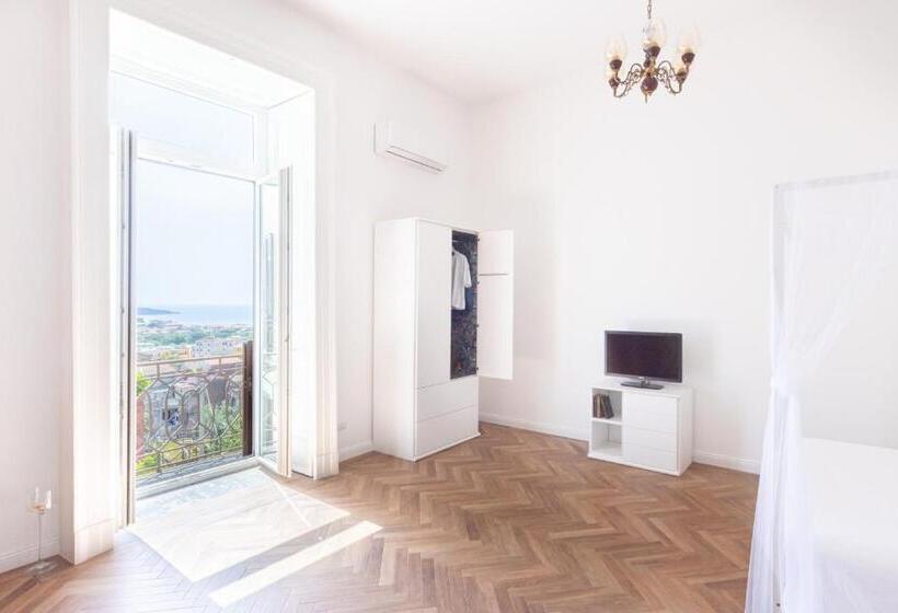 ベッドアンドブレックファースト Lux Aurea