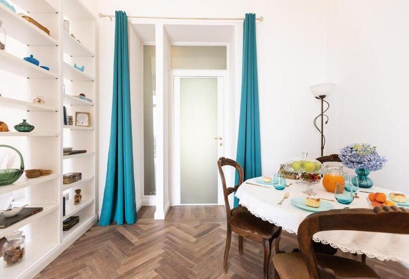 ベッドアンドブレックファースト Lux Aurea