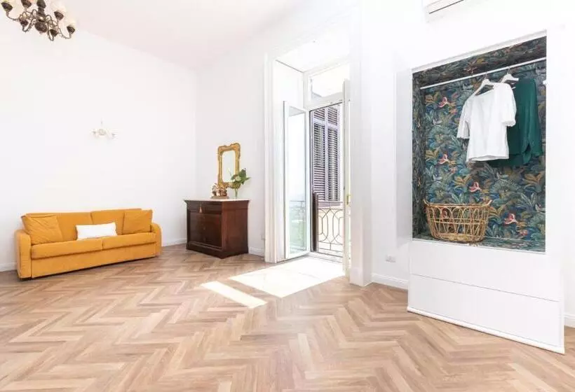 ベッドアンドブレックファースト Lux Aurea