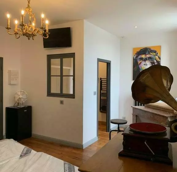 Hotelli Chambre Balcon