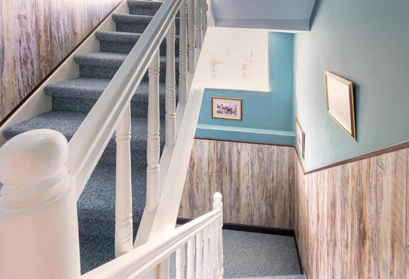 Pension Bolero Suites