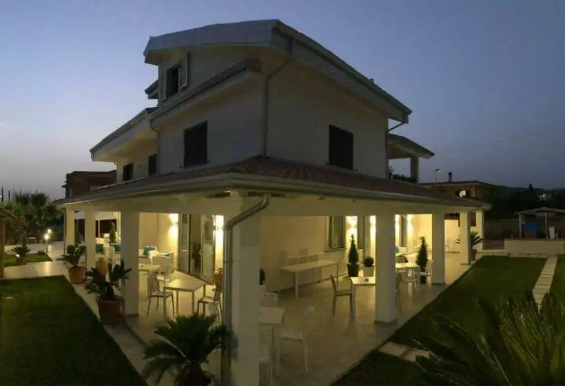 ベッドアンドブレックファースト Invilla Bed&breakfast   Quality Rooms