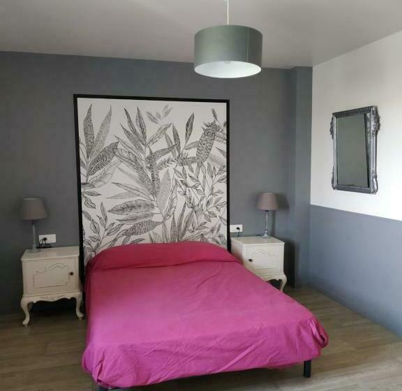 住宿加早餐  La Ferme Des Escampades