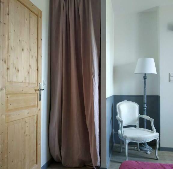 住宿加早餐  La Ferme Des Escampades