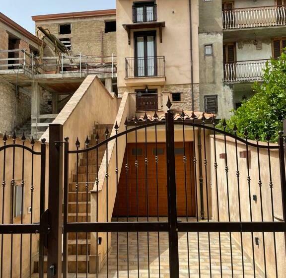 住宿加早餐  La Vie En Rose