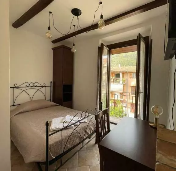 ベッドアンドブレックファースト La Vie En Rose