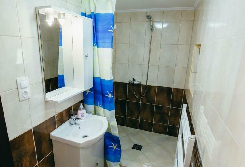 住宿加早餐  Vendégváró Panzió