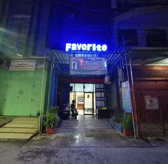 בית מלון כפרי Wisma Favorite Makassar