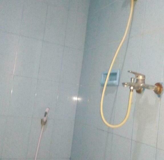 בית מלון כפרי Wisma Favorite Makassar