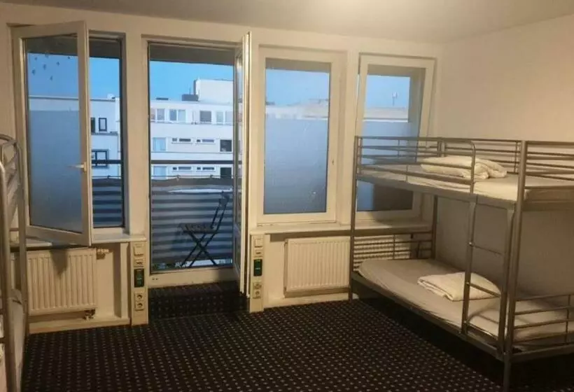 Isas Hostel