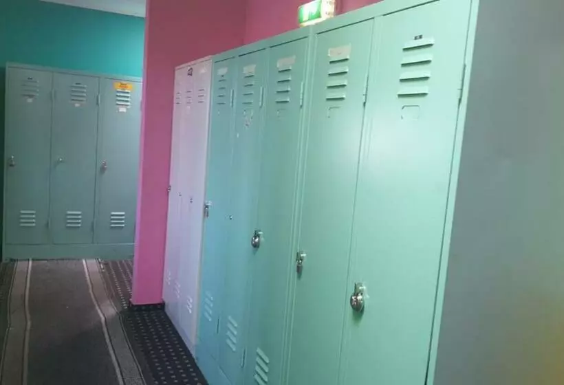 Isas Hostel