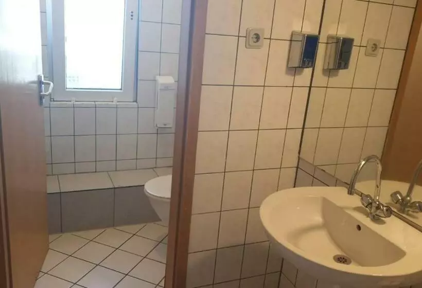 Isas Hostel