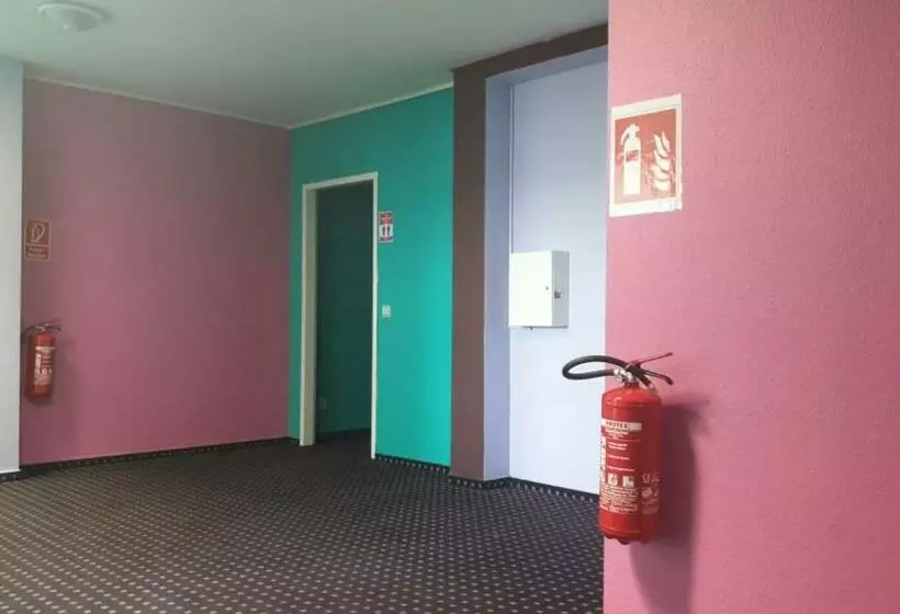 Isas Hostel