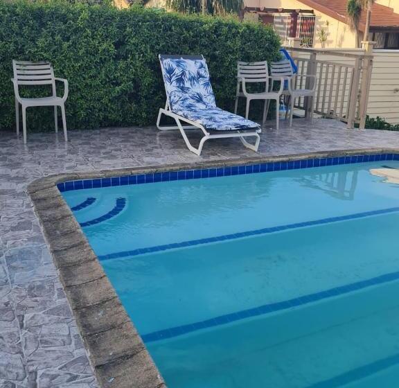 פנסיון 36 Frere Road Shelly Beach , Margate