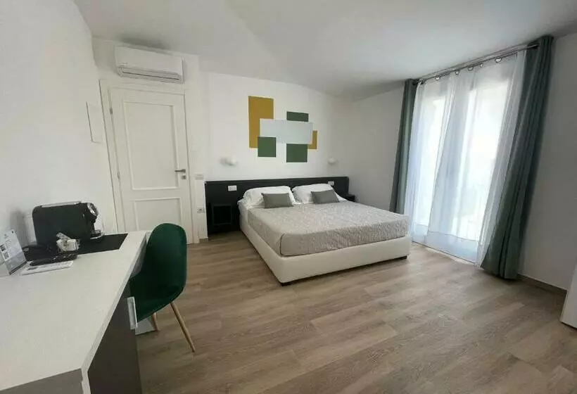 ペンション Admayora Guest House