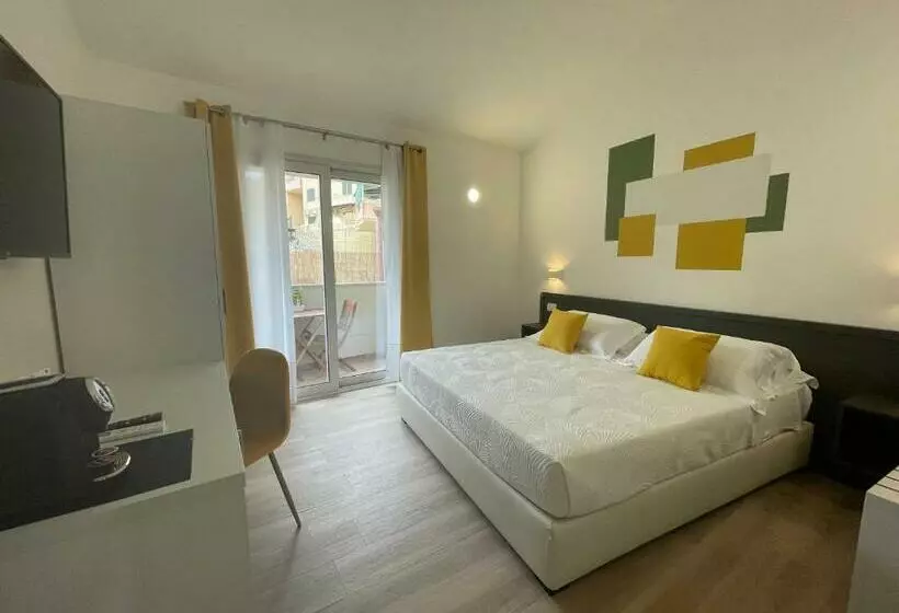 ペンション Admayora Guest House