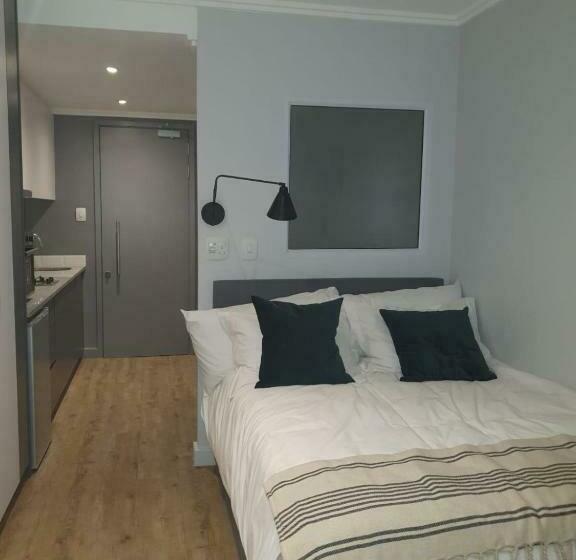 膳宿费 Executive Condo Studio Apartments