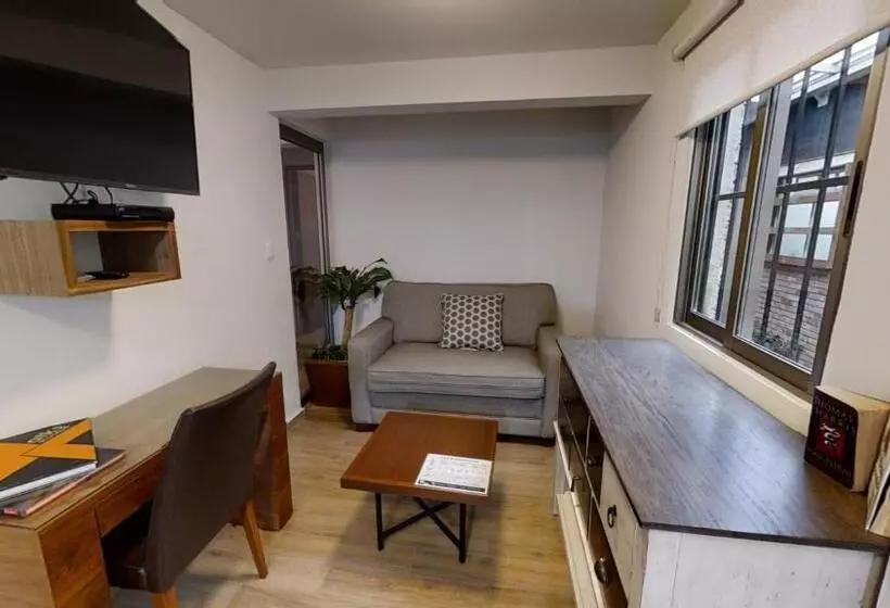 ホテル Tokio Suites