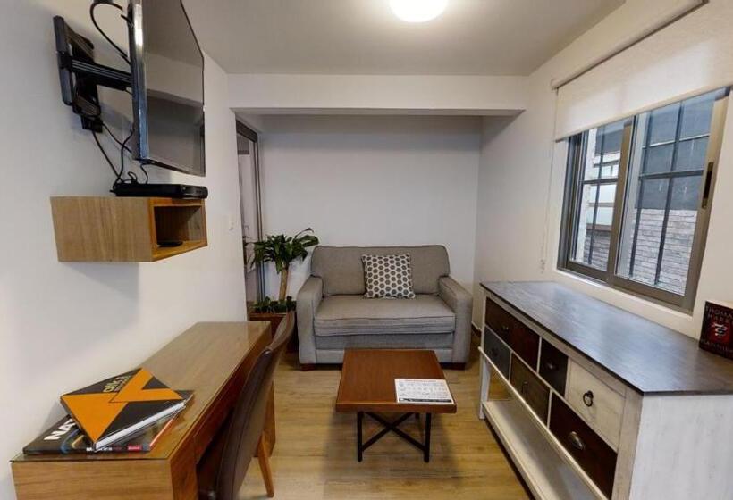 ホテル Tokio Suites