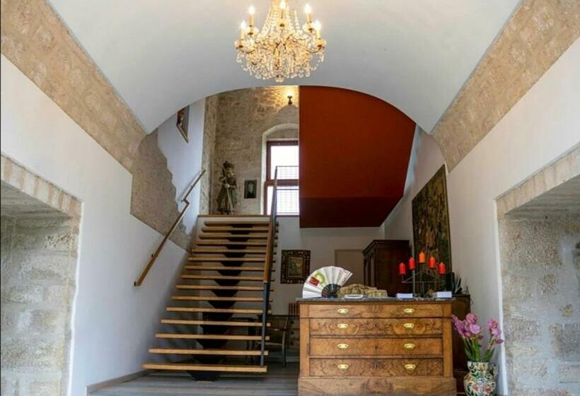 Пансион La Maison Royale