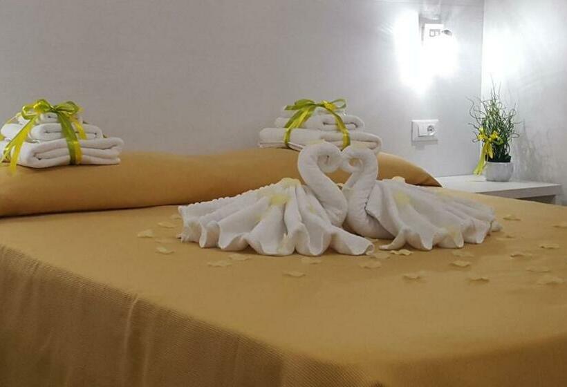 膳宿费 Sabrina S House