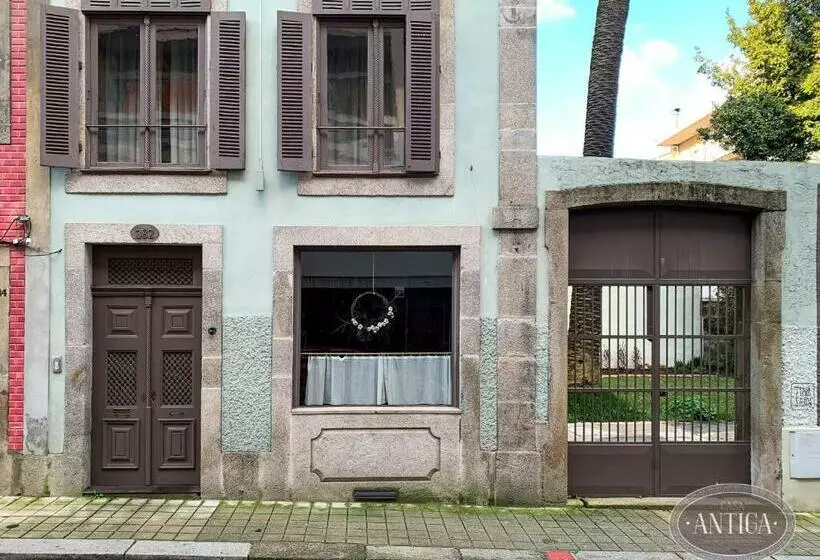 تختخواب و صبحانه Casa Antiga