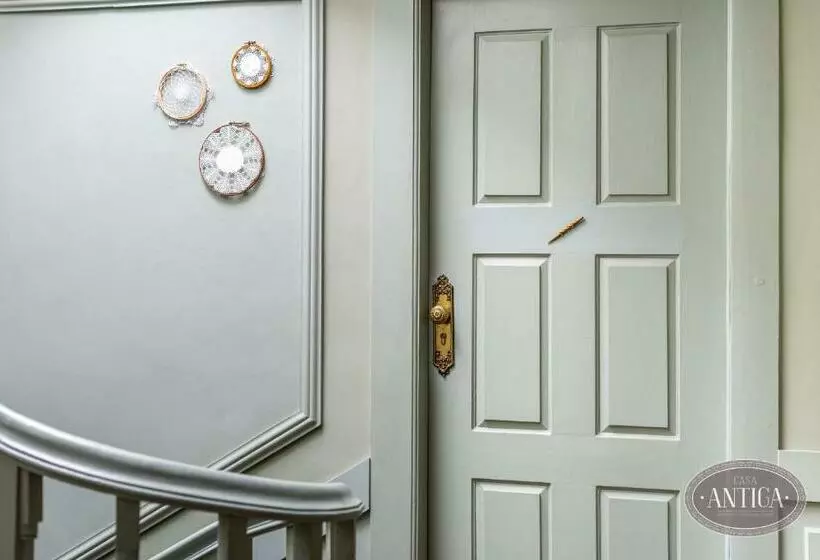 تختخواب و صبحانه Casa Antiga