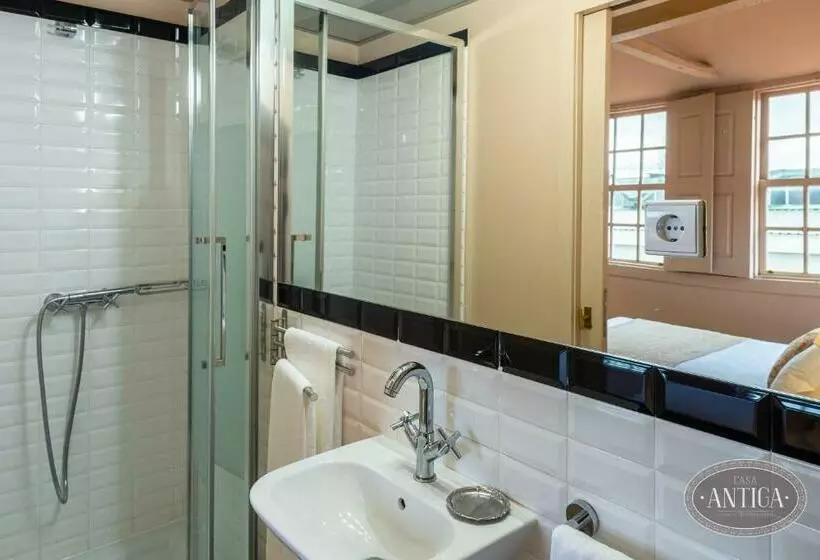 تختخواب و صبحانه Casa Antiga