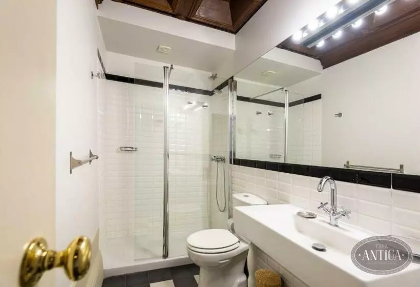 تختخواب و صبحانه Casa Antiga