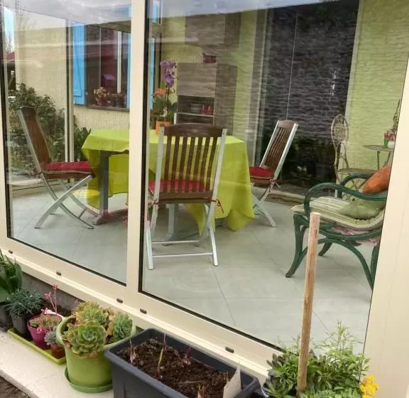 ベッドアンドブレックファースト La Fossette