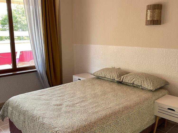 Отель Amadina Garden