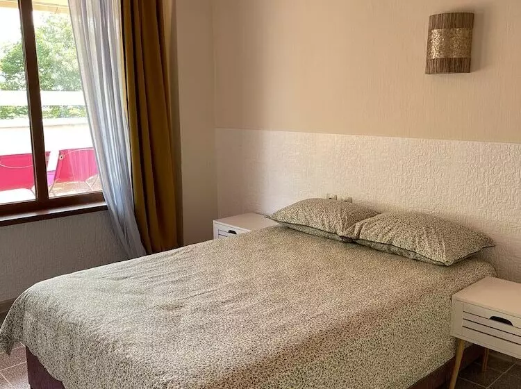 Hotelli Amadina Garden