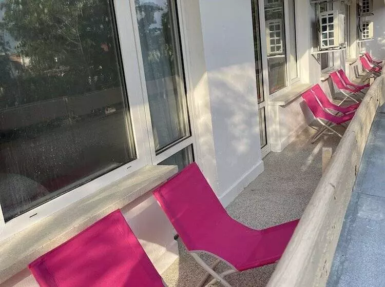 Hotelli Amadina Garden