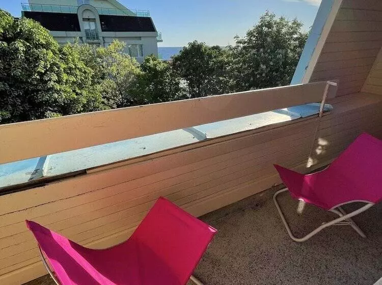 Hotelli Amadina Garden