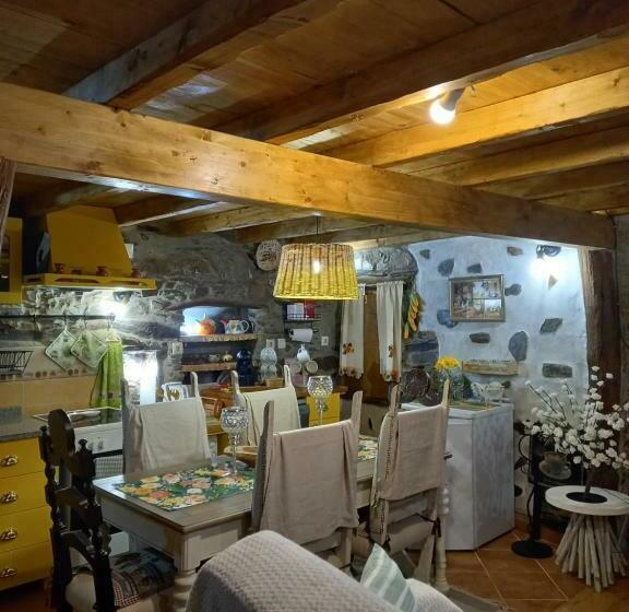 펜션 Talasnal Casas Da Urze Ter