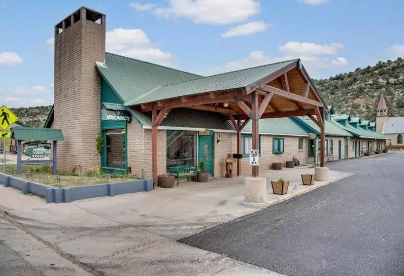 ユースホステル Dolores Mountain Inn