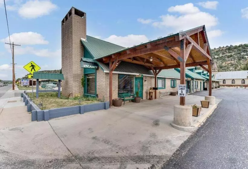 ユースホステル Dolores Mountain Inn