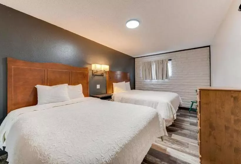 ユースホステル Dolores Mountain Inn