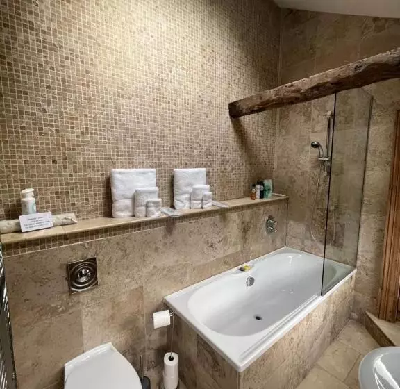 تختخواب و صبحانه The Garden Suite