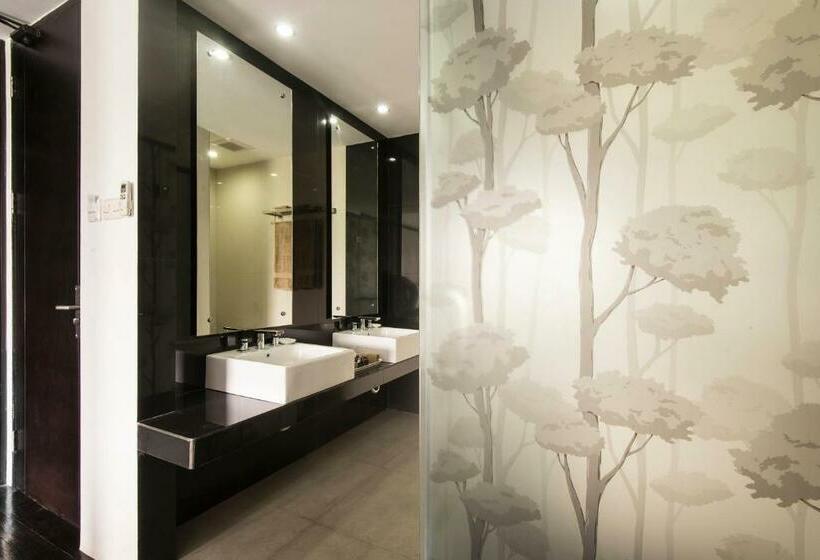 פנסיון Lembang Views