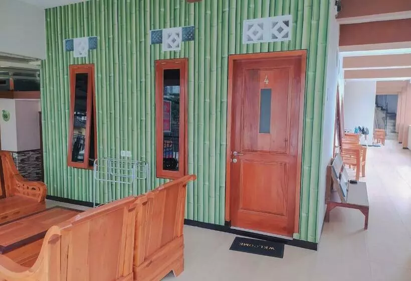 پانسیون Oke Villa Kamaran Kota Batu Malang
