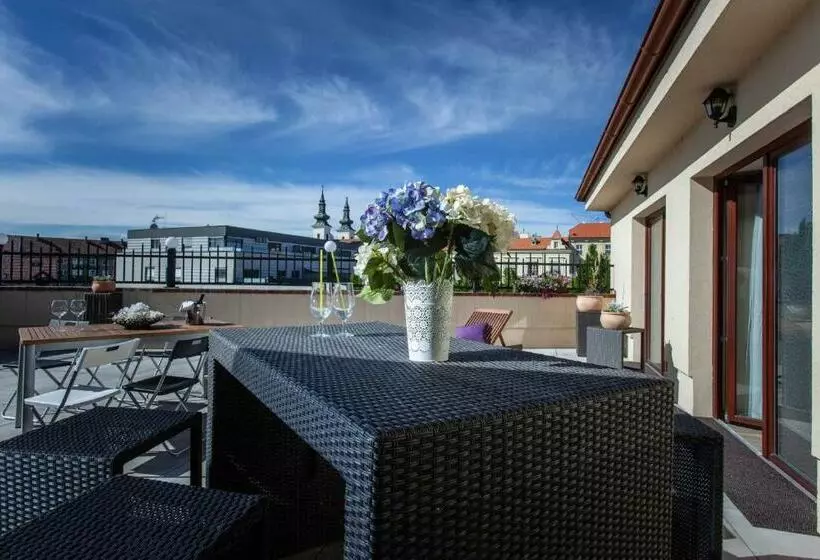 ペンション Penzion A Restaurace Feldsberg