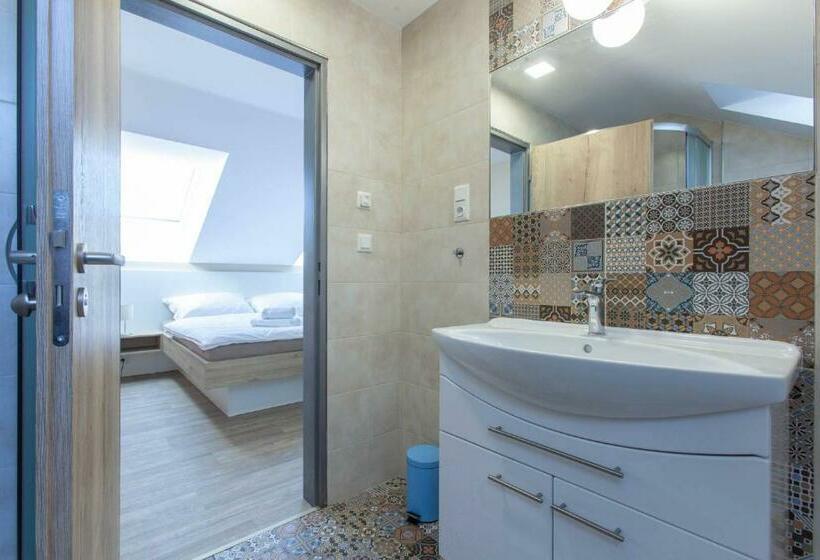 ペンション Penzion A Restaurace Feldsberg