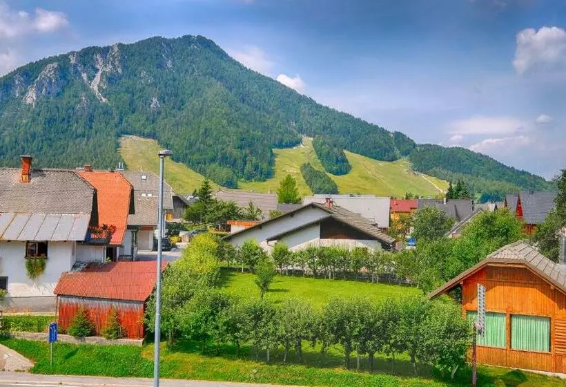 ペンション Pri Marusi