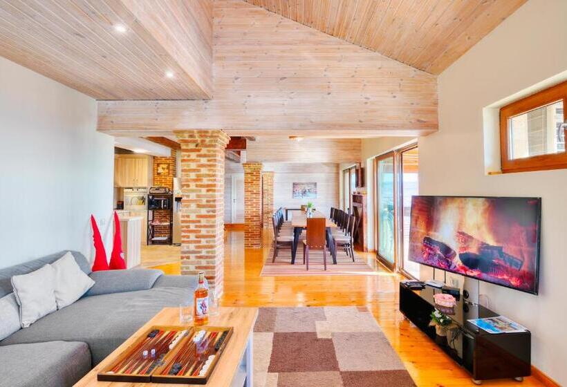 ペンション Villa Makeli