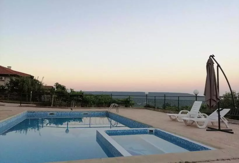 Majatalo Villa Makeli