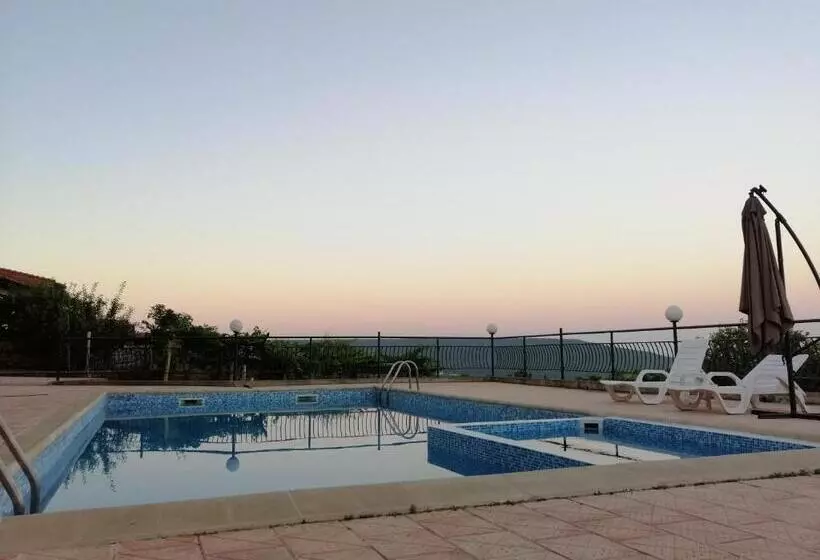 Majatalo Villa Makeli