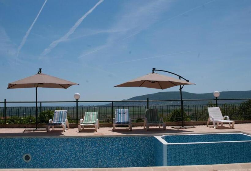 بنسيون Villa Makeli