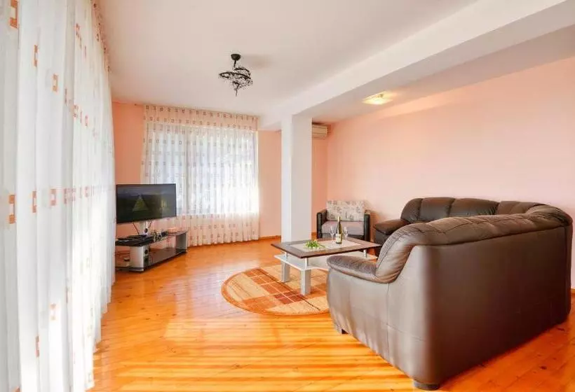 Majatalo Villa Makeli