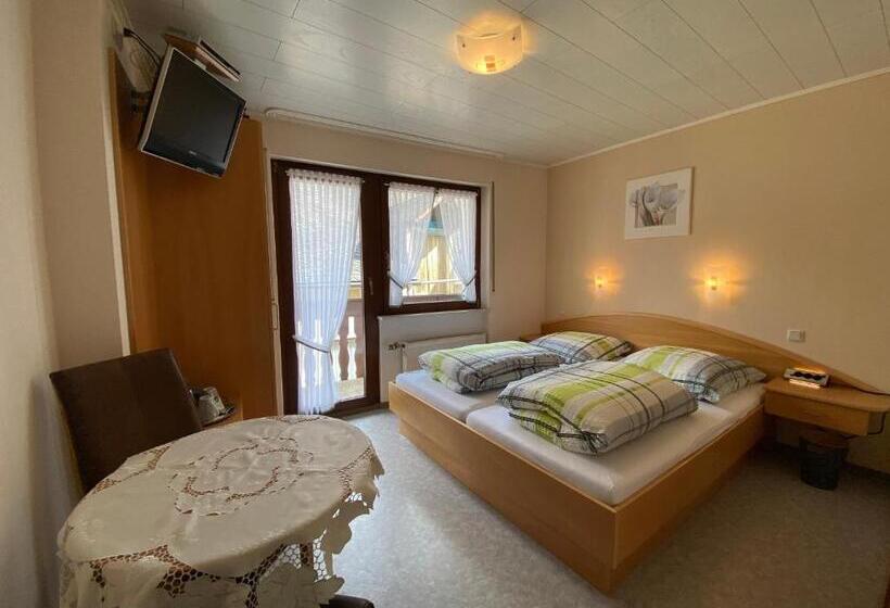 פנסיון Winzerhaus Im Oberdorf   Fewo U Zimmer   Auch Kombinierbar